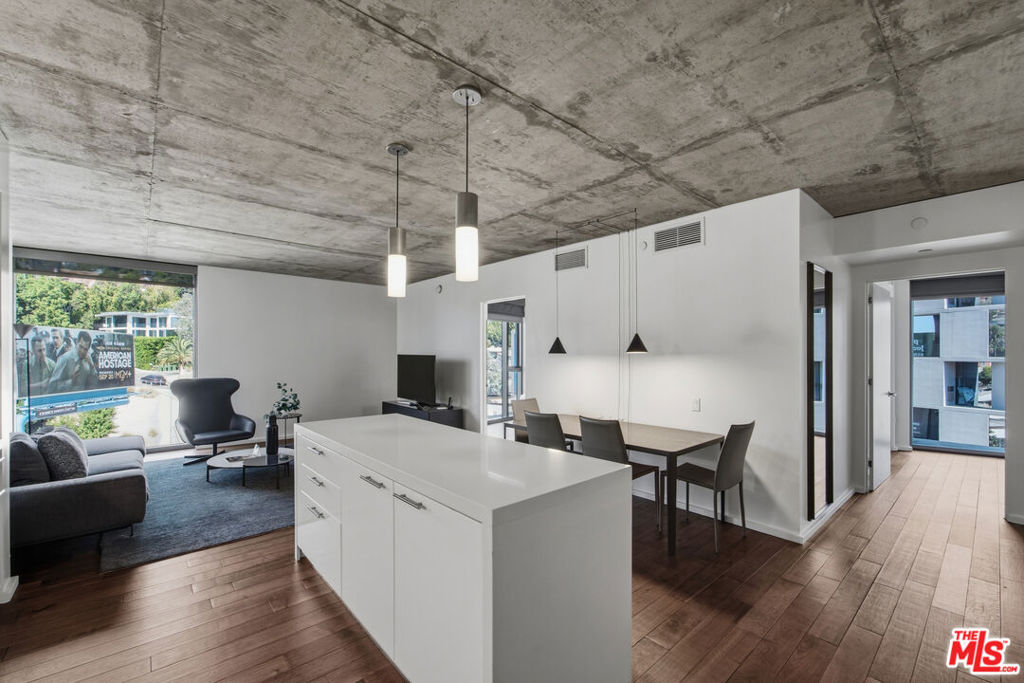 8500 W Sunset Boulevard, #708, West Hollywood, CA 90069