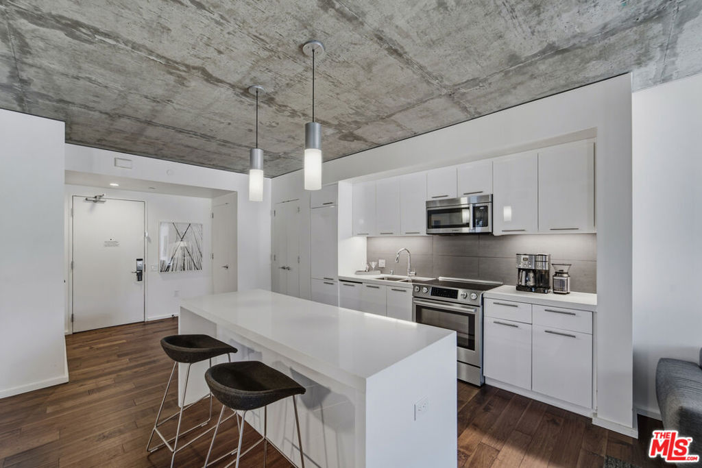 8500 W Sunset Boulevard, #708, West Hollywood, CA 90069 8500 W Sunset Boulevard, #708, West Hollywood, CA 90069