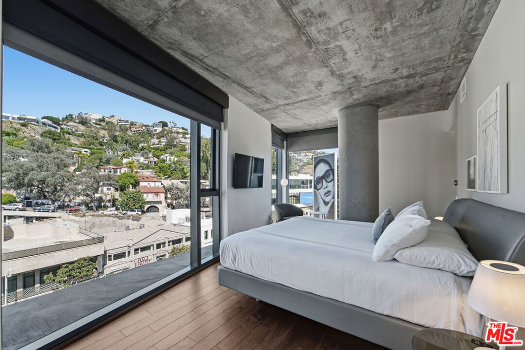 8500 W Sunset Boulevard, #708, West Hollywood, CA 90069
