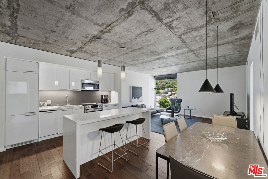 8500 W Sunset Boulevard, #708, West Hollywood, CA 90069