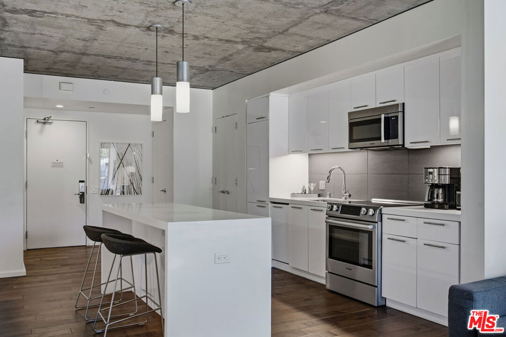 8500 W Sunset Boulevard, #708, West Hollywood, CA 90069 8500 W Sunset Boulevard, #708, West Hollywood, CA 90069