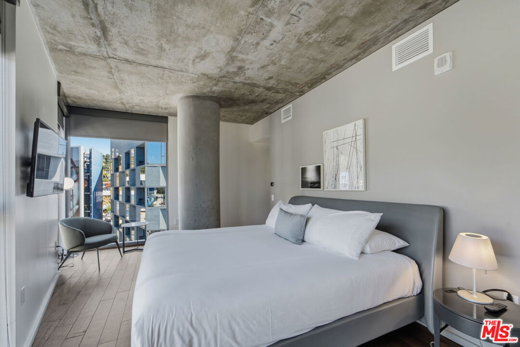 8500 W Sunset Boulevard, #708, West Hollywood, CA 90069