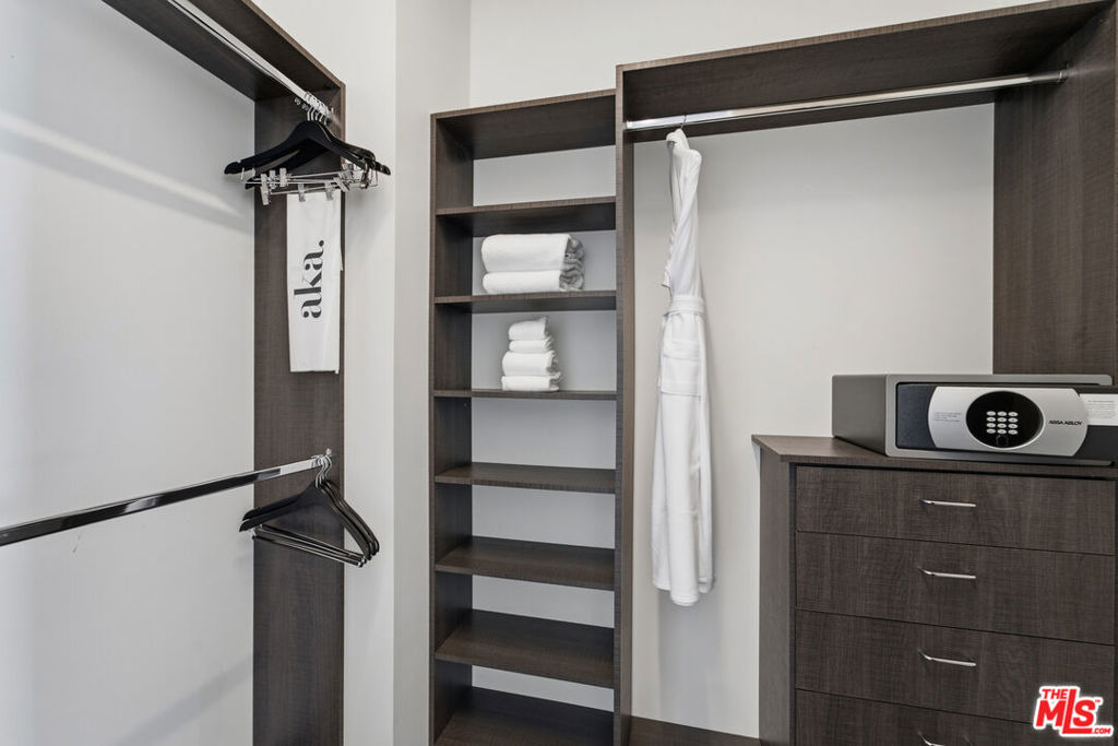 8500 W Sunset Boulevard, #713, West Hollywood, CA 90069