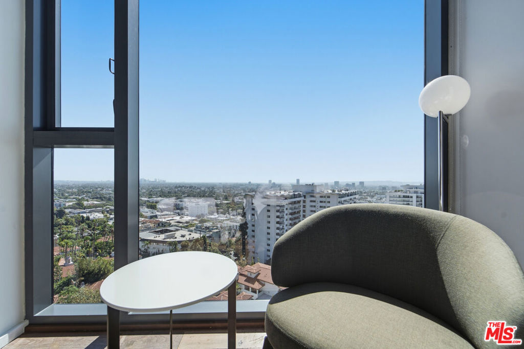 8500 W Sunset Boulevard, #713, West Hollywood, CA 90069