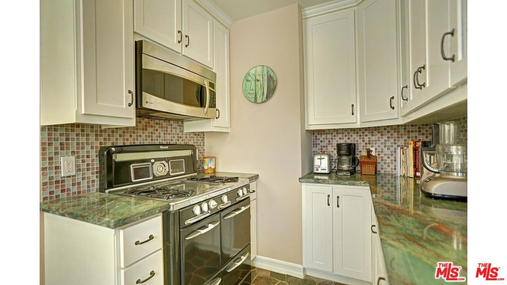 7417 CLINTON Street, Los Angeles, CA 90036