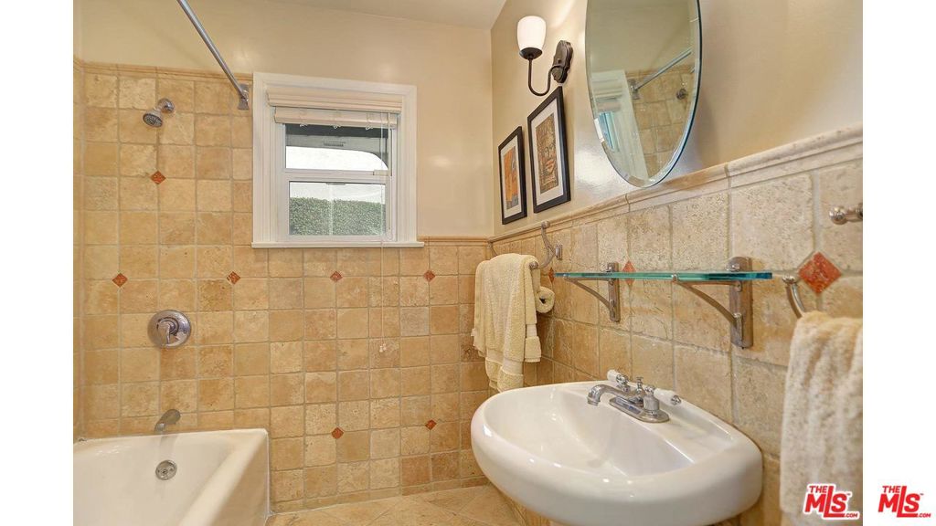 7417 CLINTON Street, Los Angeles, CA 90036