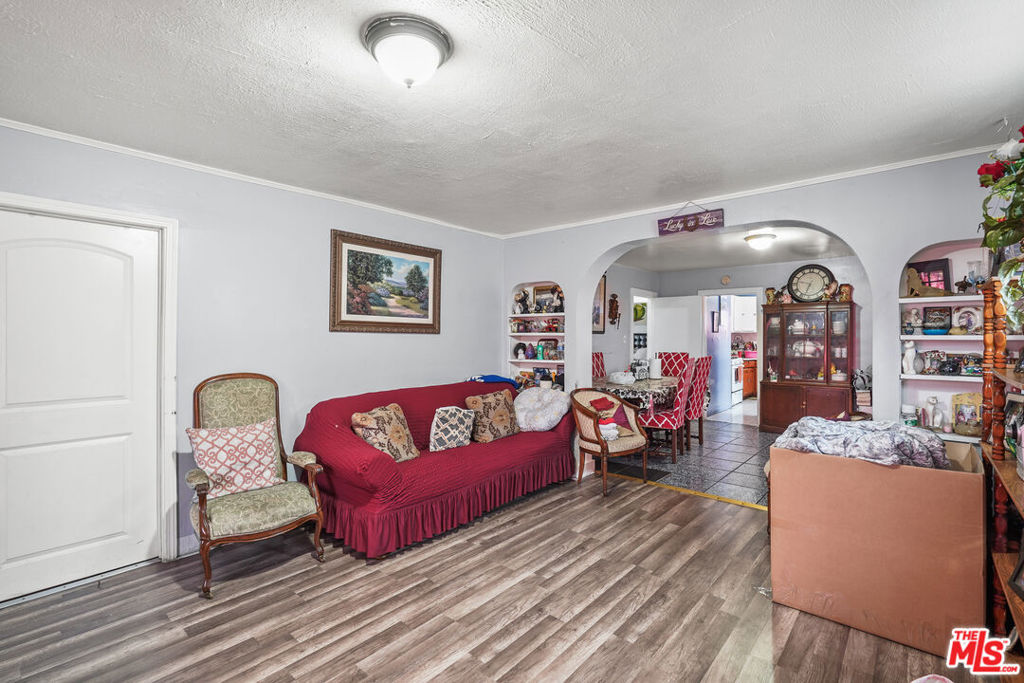 5837 4th Avenue, Los Angeles, CA 90043