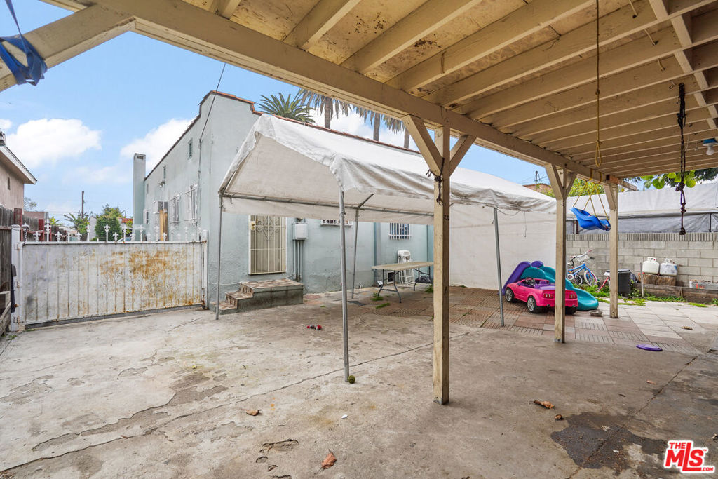 5837 4th Avenue, Los Angeles, CA 90043