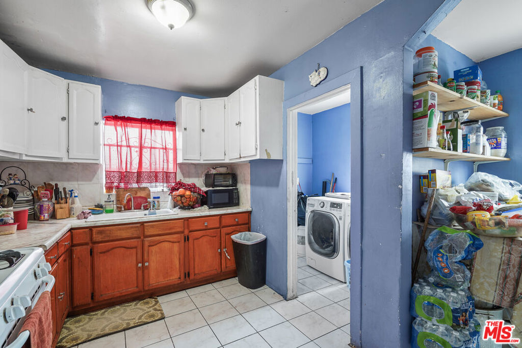 5837 4th Avenue, Los Angeles, CA 90043