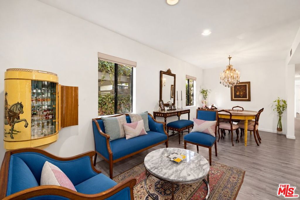 8941 Rosewood Avenue, Los Angeles, CA 90048 8941 Rosewood Avenue, Los Angeles, CA 90048