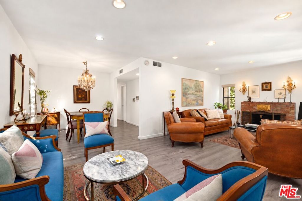 8941 Rosewood Avenue, Los Angeles, CA 90048 8941 Rosewood Avenue, Los Angeles, CA 90048