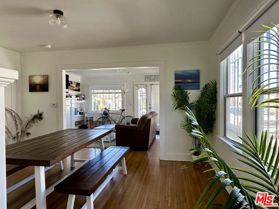 4602 6th Avenue, Los Angeles, CA 90043