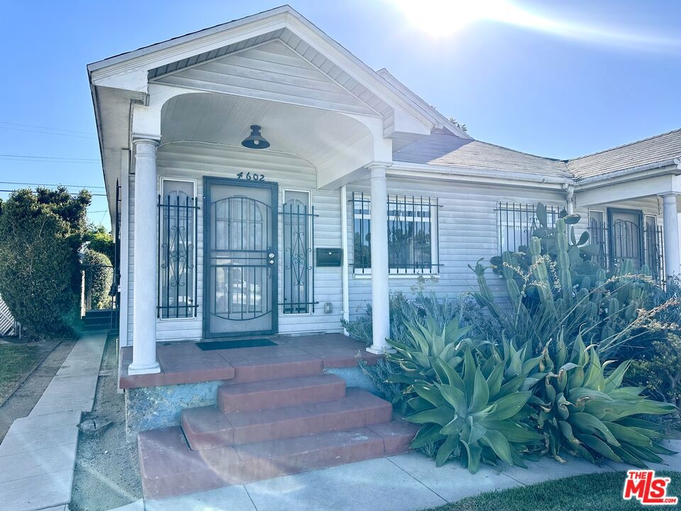 4602 6th Avenue, Los Angeles, CA 90043 4602 6th Avenue, Los Angeles, CA 90043