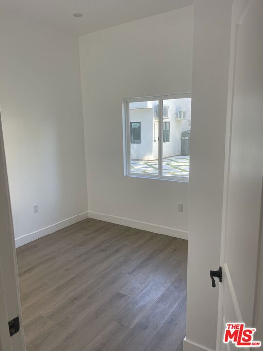 22960 Ostronic Drive, Los Angeles, CA 91367