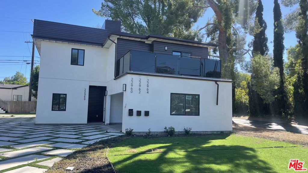 22960 Ostronic Drive, Los Angeles, CA 91367