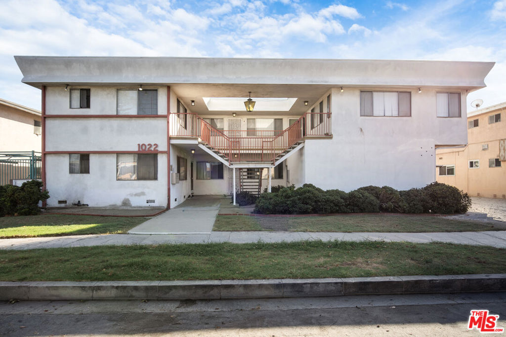 1022 Larch Street, Inglewood, CA 90301