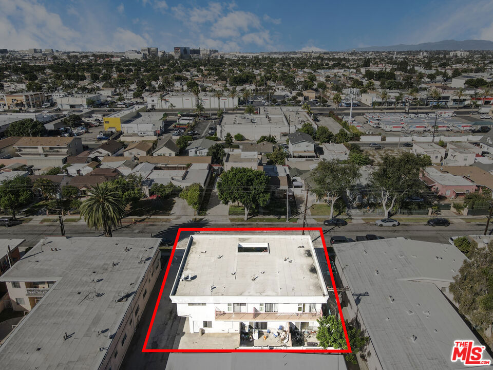 1022 Larch Street, Inglewood, CA 90301 1022 Larch Street, Inglewood, CA 90301