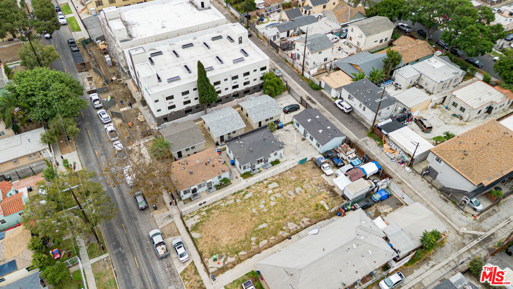 620 E 79th Street, Los Angeles, CA 90001