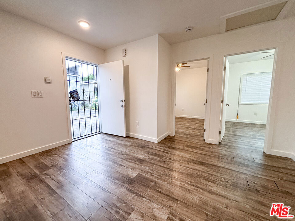 620 E 79th Street, Los Angeles, CA 90001 620 E 79th Street, Los Angeles, CA 90001