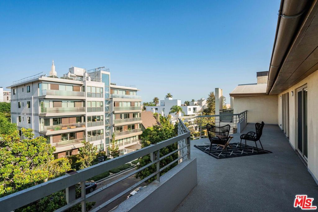 1645 Malcolm Avenue, #302, Los Angeles, CA 90024