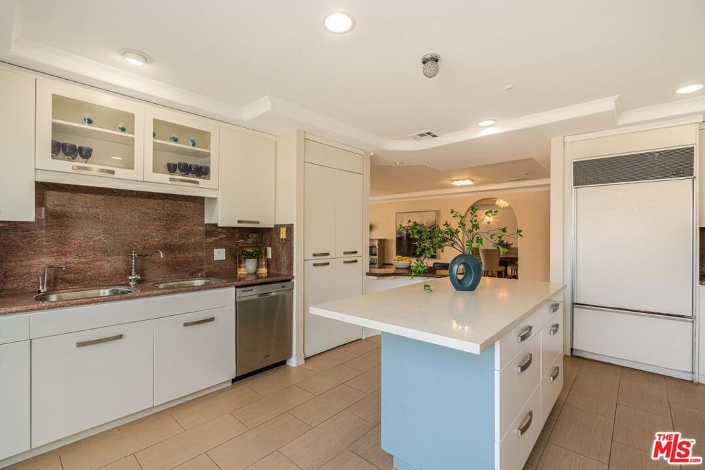 1645 Malcolm Avenue, #302, Los Angeles, CA 90024