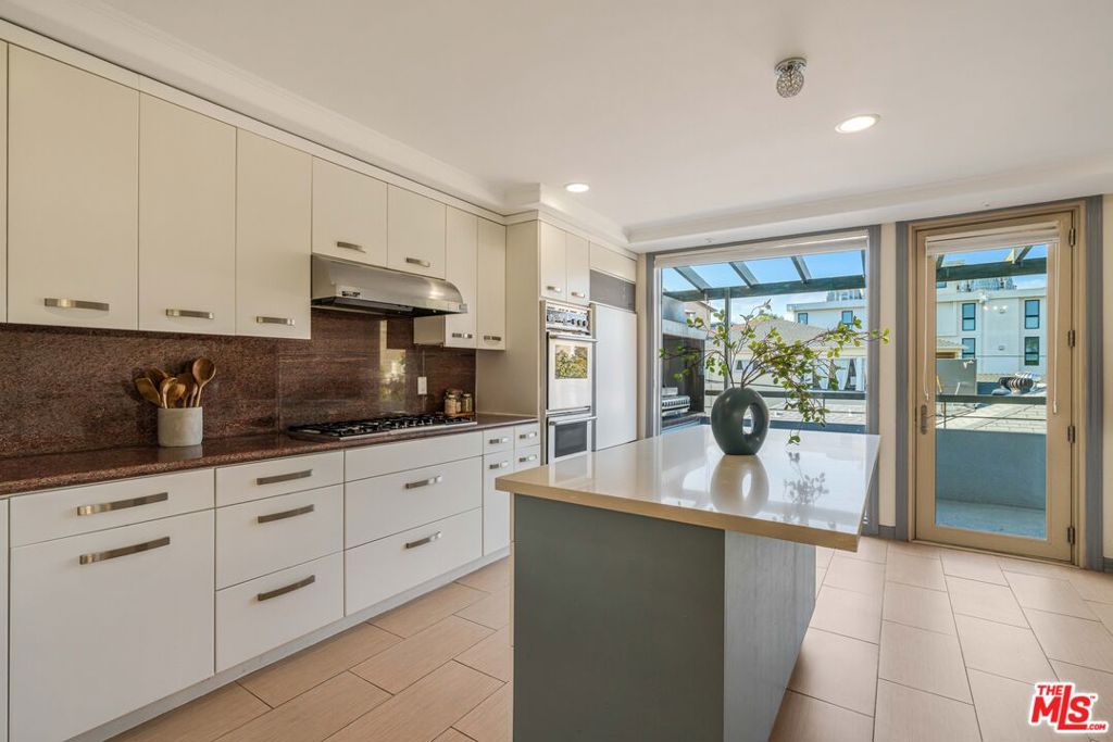 1645 Malcolm Avenue, #302, Los Angeles, CA 90024