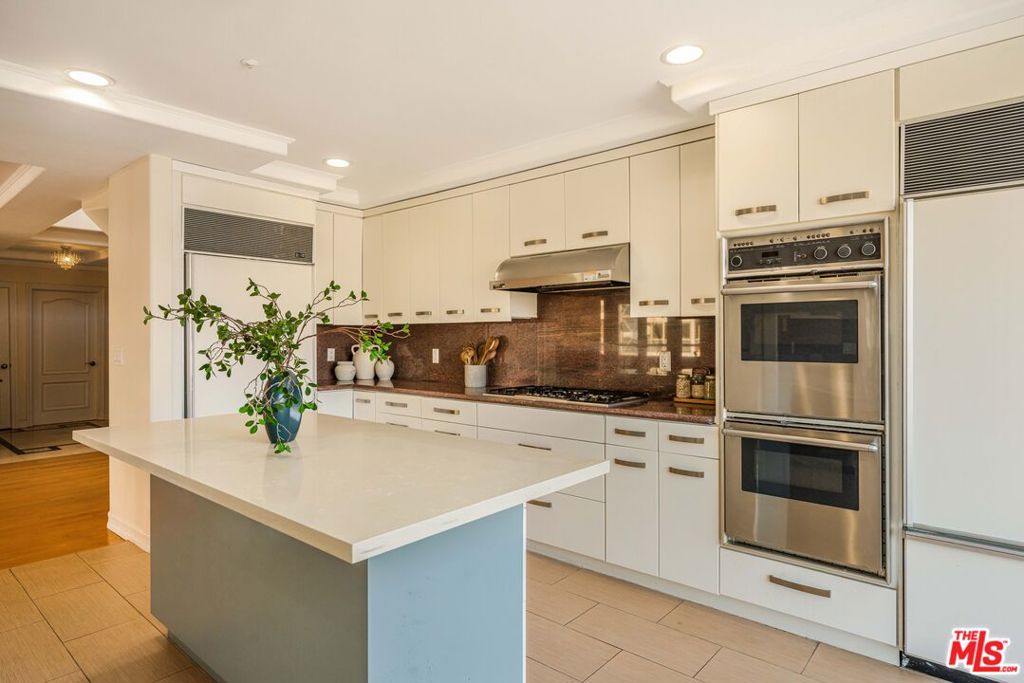 1645 Malcolm Avenue, #302, Los Angeles, CA 90024
