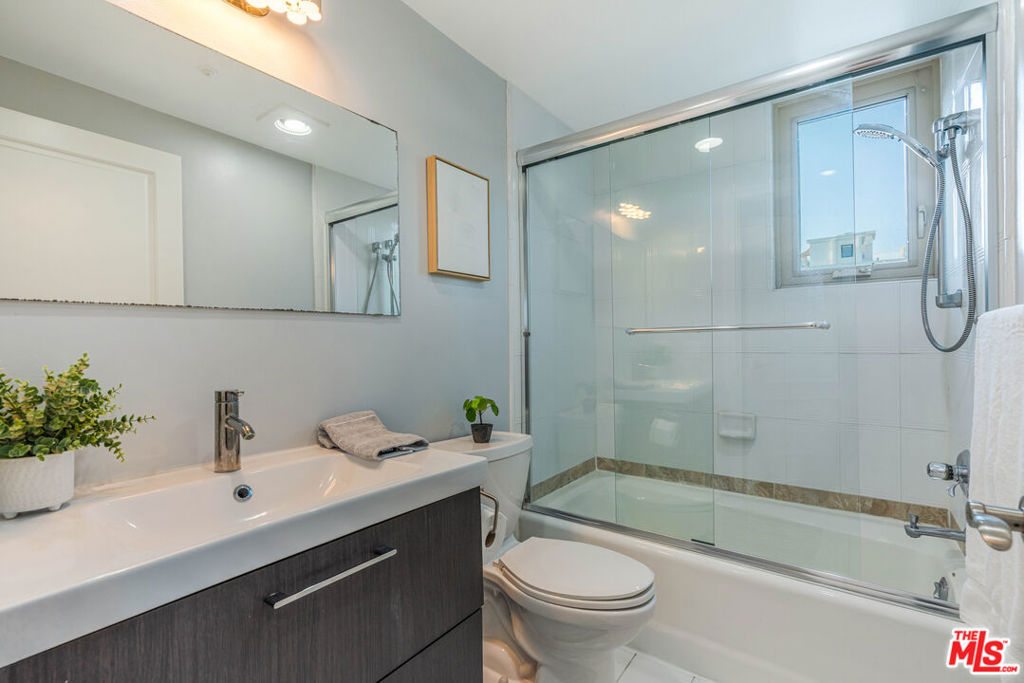 1645 Malcolm Avenue, #302, Los Angeles, CA 90024