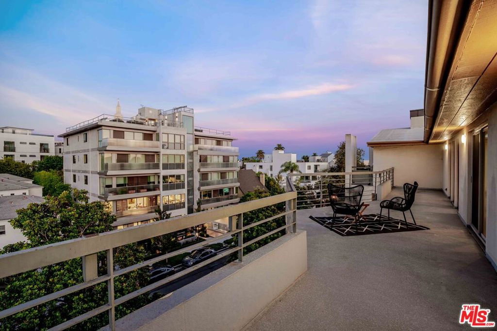 1645 Malcolm Avenue, #302, Los Angeles, CA 90024
