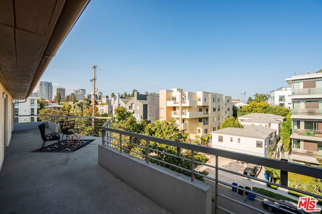 1645 Malcolm Avenue, #302, Los Angeles, CA 90024