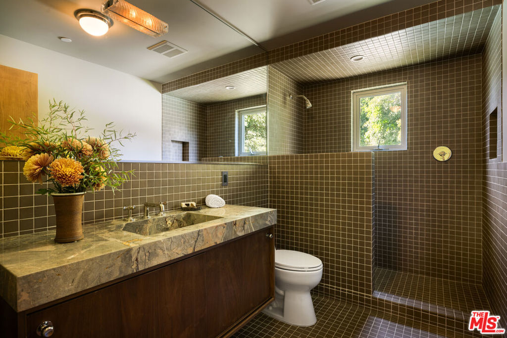 8141 Cornett Drive, Los Angeles, CA 90046