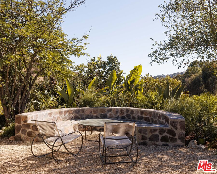 8141 Cornett Drive, Los Angeles, CA 90046