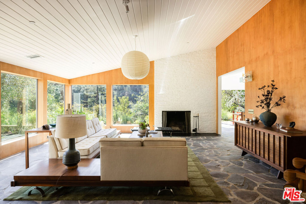 8141 Cornett Drive, Los Angeles, CA 90046