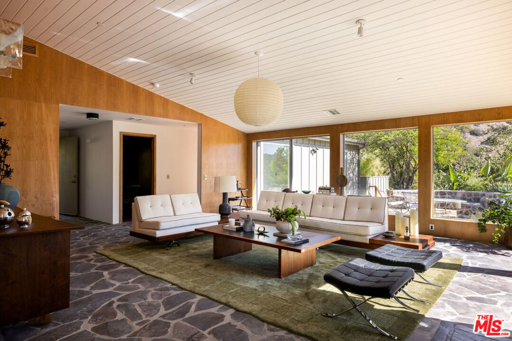 8141 Cornett Drive, Los Angeles, CA 90046