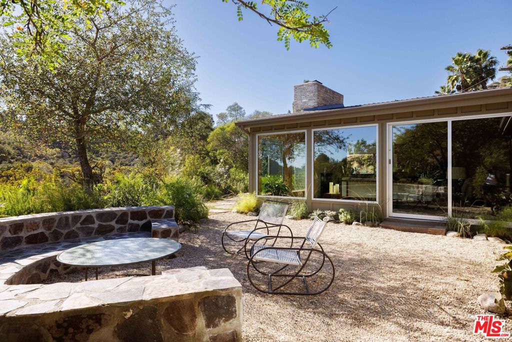 8141 Cornett Drive, Los Angeles, CA 90046