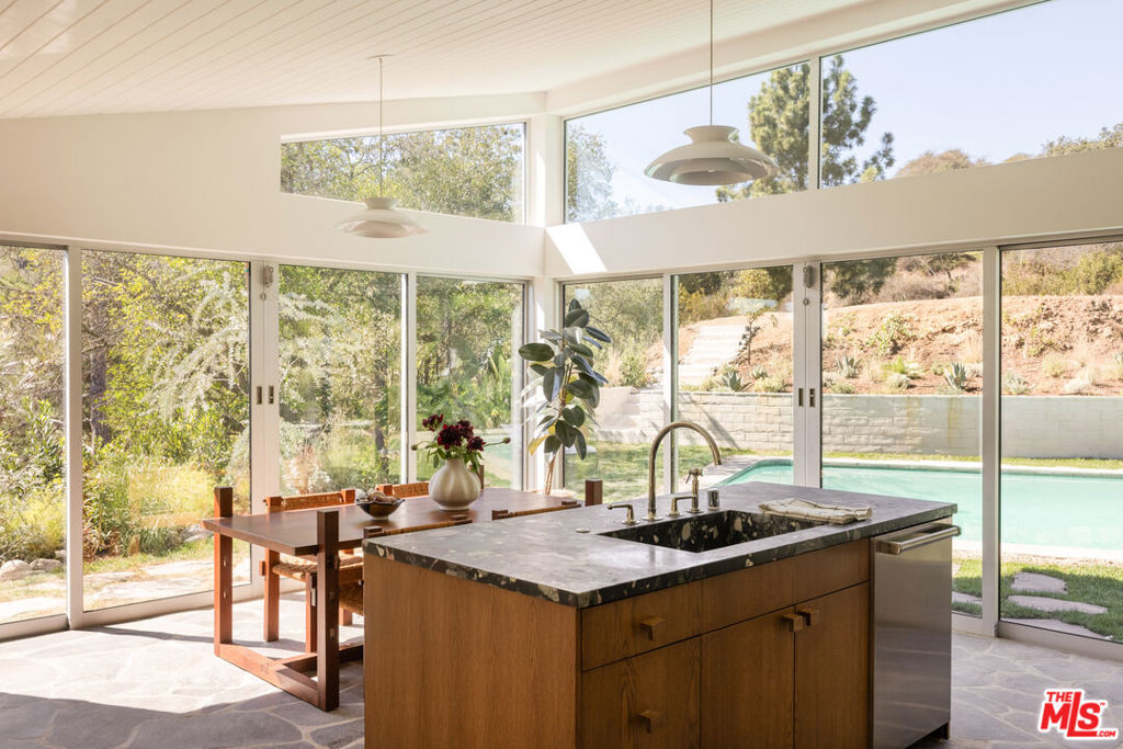 8141 Cornett Drive, Los Angeles, CA 90046