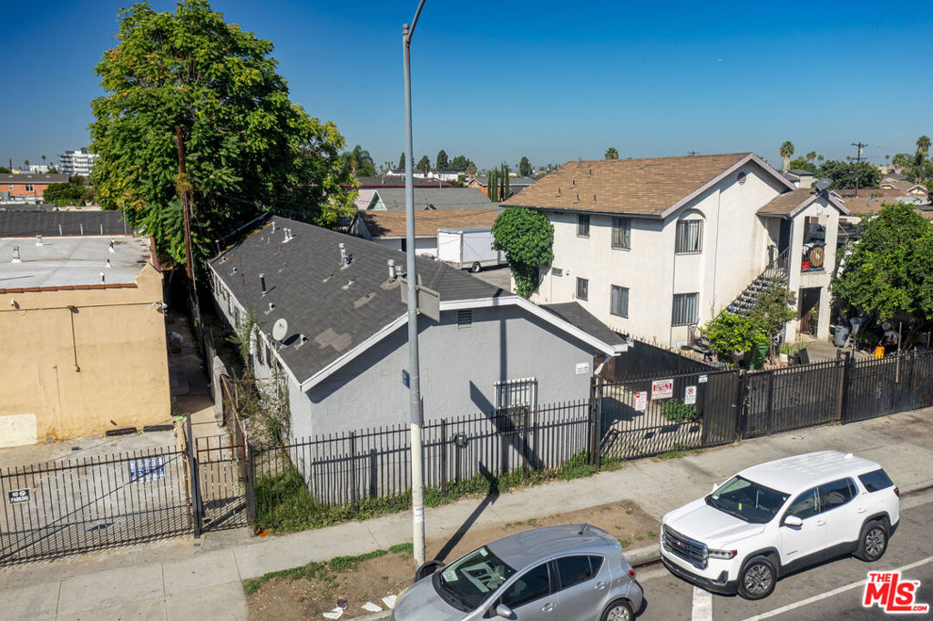8441 S Main Street, Los Angeles, CA 90003