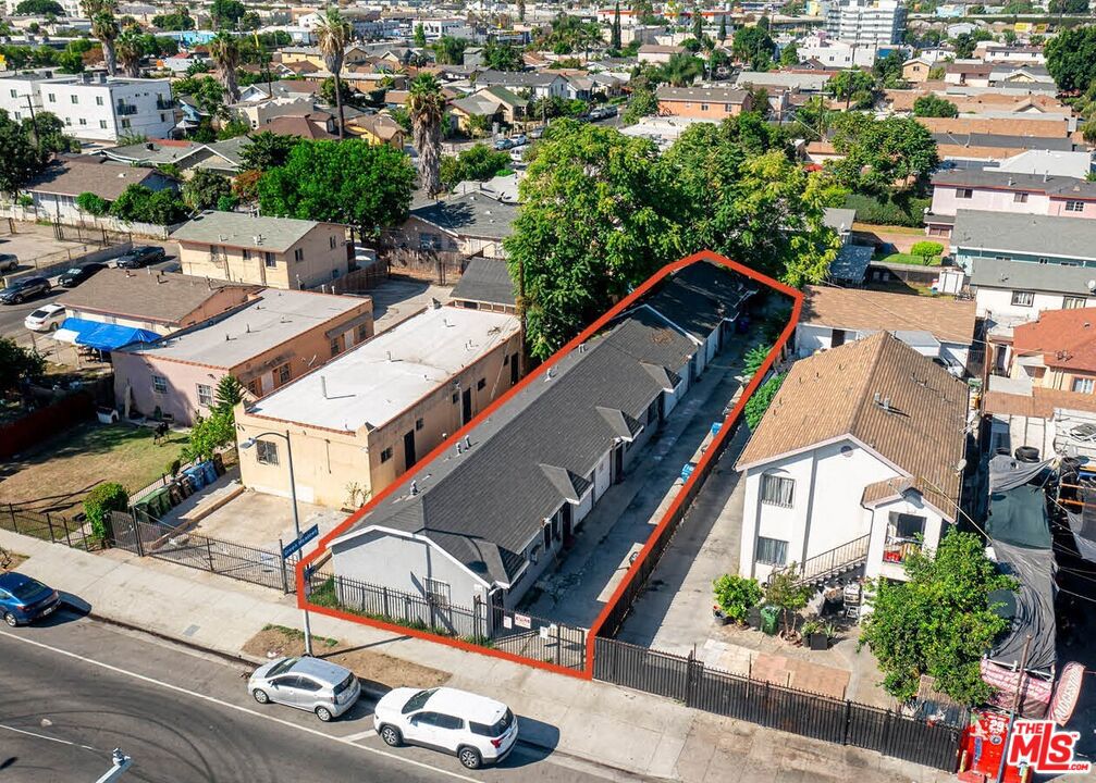 8441 S Main Street, Los Angeles, CA 90003