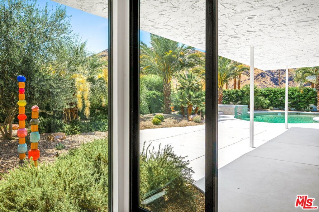 2304 S Toledo Avenue, Palm Springs, CA 92264
