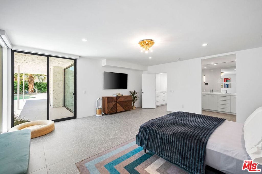 2304 S Toledo Avenue, Palm Springs, CA 92264