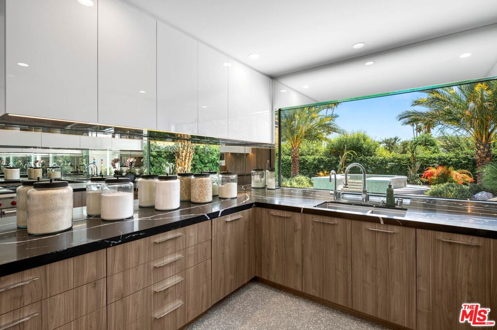 2304 S Toledo Avenue, Palm Springs, CA 92264
