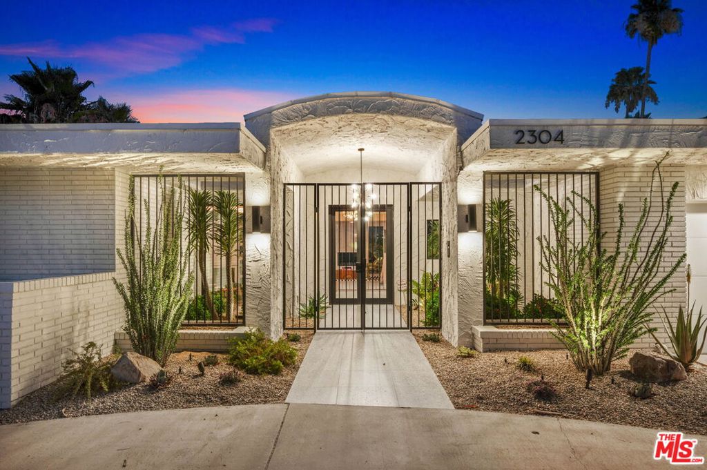 2304 S Toledo Avenue, Palm Springs, CA 92264