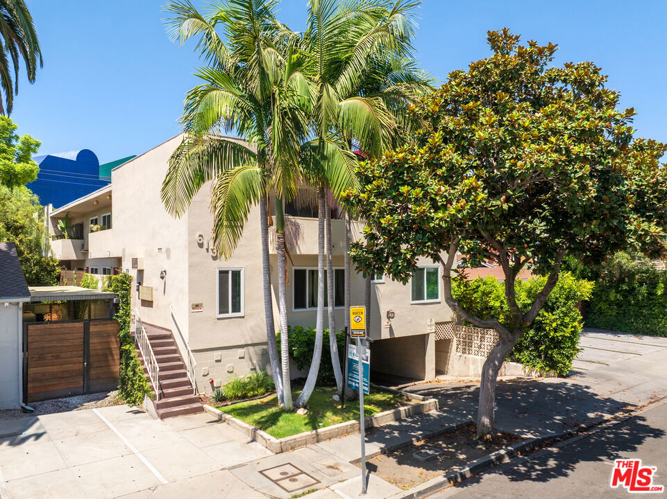 613 Westbourne Drive, West Hollywood, CA 90069 613 Westbourne Drive, West Hollywood, CA 90069