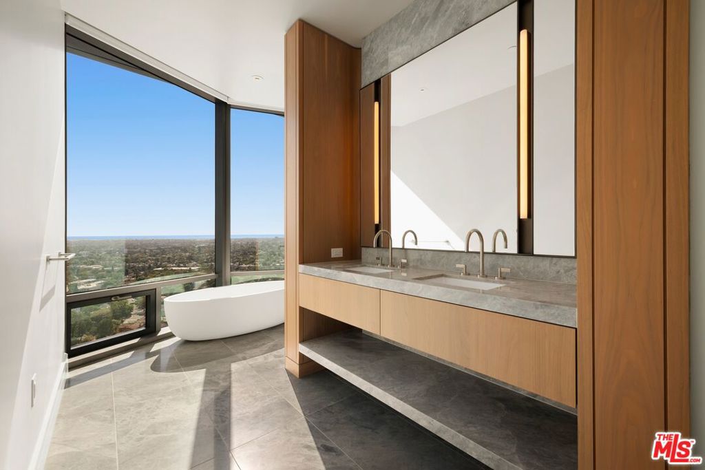 211 W Elm Court, #16B, Los Angeles, CA 90067