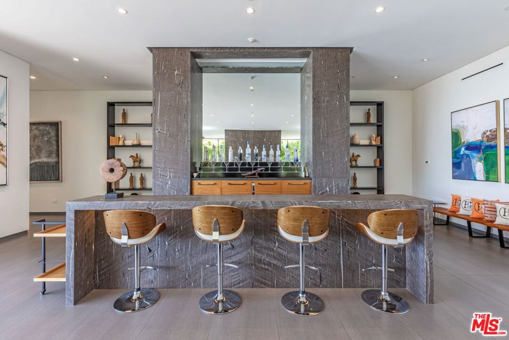 2002 LOMA VISTA Drive, Beverly Hills, CA 90210 2002 LOMA VISTA Drive, Beverly Hills, CA 90210