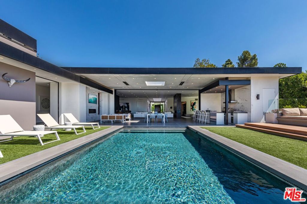 2002 LOMA VISTA Drive, Beverly Hills, CA 90210 2002 LOMA VISTA Drive, Beverly Hills, CA 90210