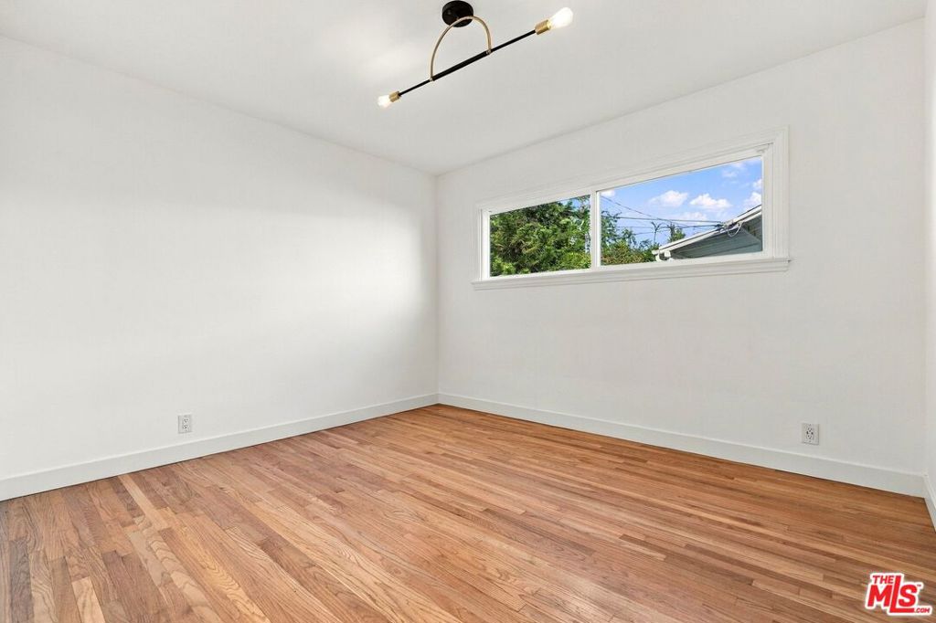 6107 Longridge Avenue, Van Nuys, CA 91401