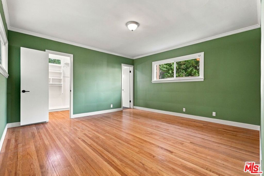 6107 Longridge Avenue, Van Nuys, CA 91401