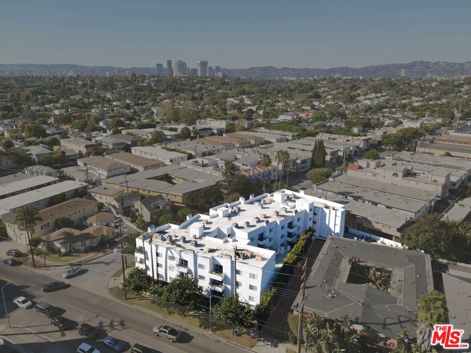 3144 S Canfield Avenue, Los Angeles, CA 90034