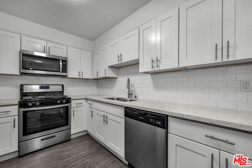 3144 S Canfield Avenue, Los Angeles, CA 90034